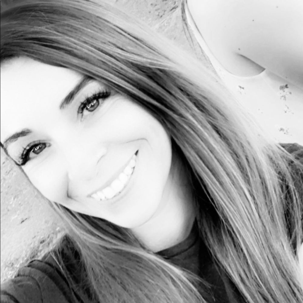Meet your Posher, Nicole